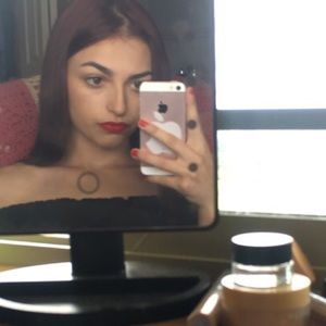 Meet your Posher, Alivia